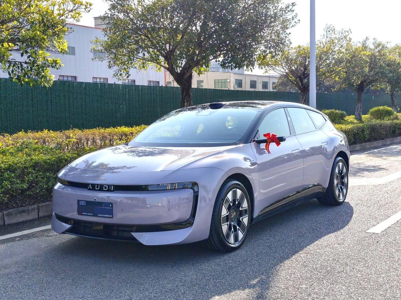 AUDI 2026款 E5 Sportback 先锋型 自动挡全车原漆，原版车，