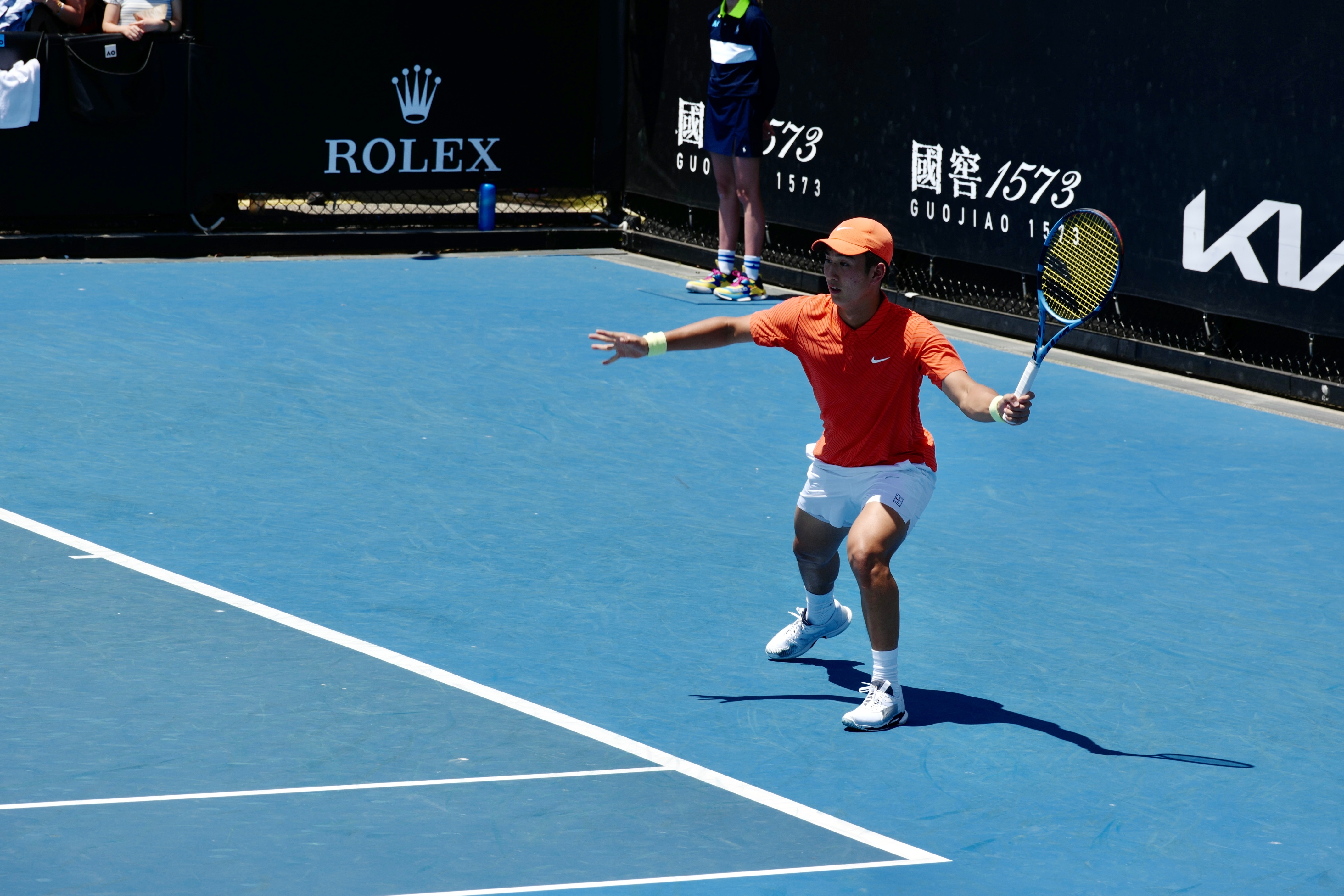 商竣程澳网第四胜 商竣程迎澳网开门红 澳网2026 男单首轮，商竣程以6-4/6