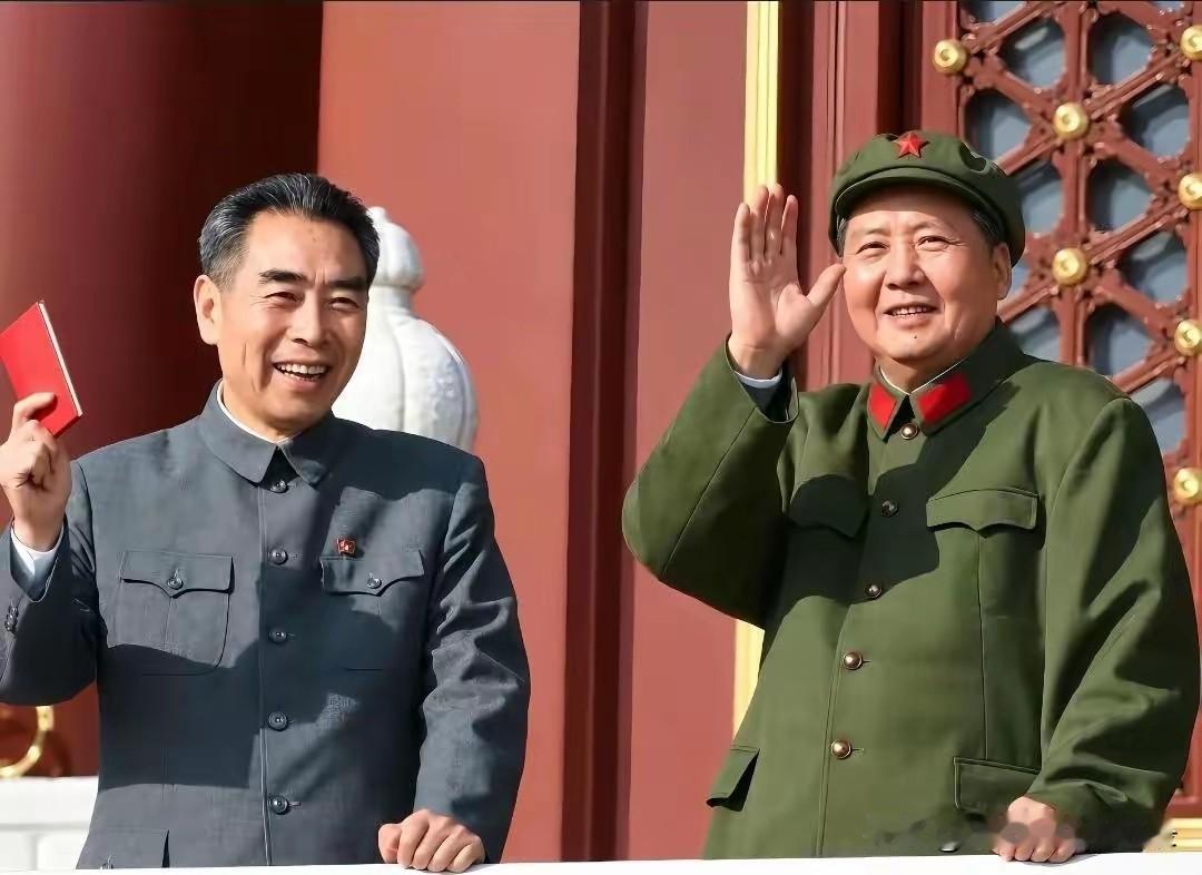毛主席崇高威望，人民衷心拥戴；功绩彪炳史册，思想光耀千秋。全球公认伟人，人民永远