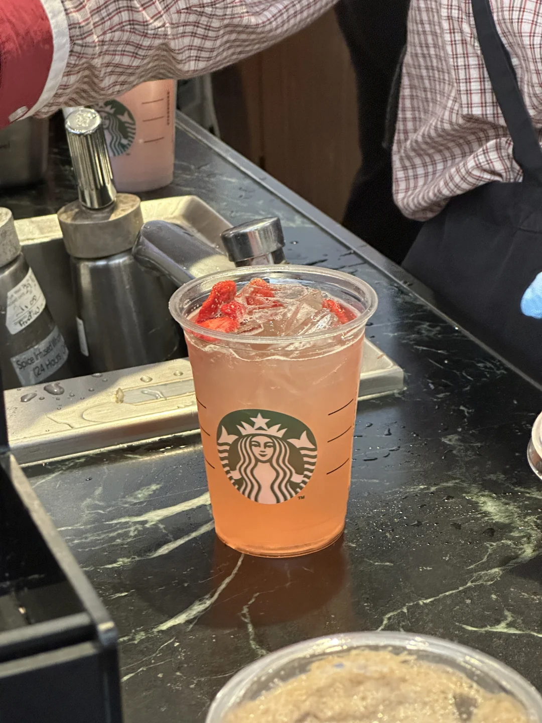 缺点：星巴克香港限定！！！🥹🥹