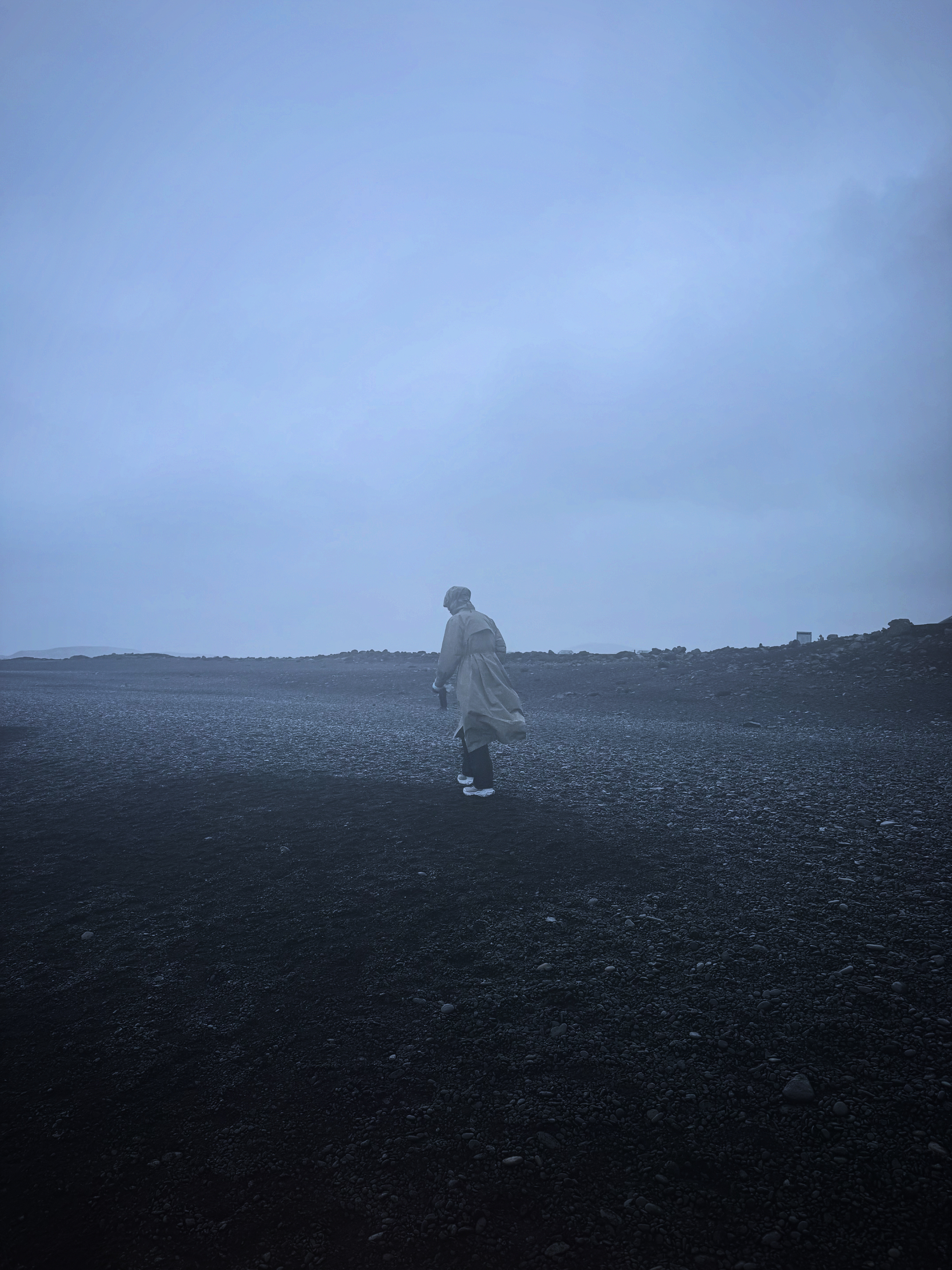 black sand walk  ​​​
