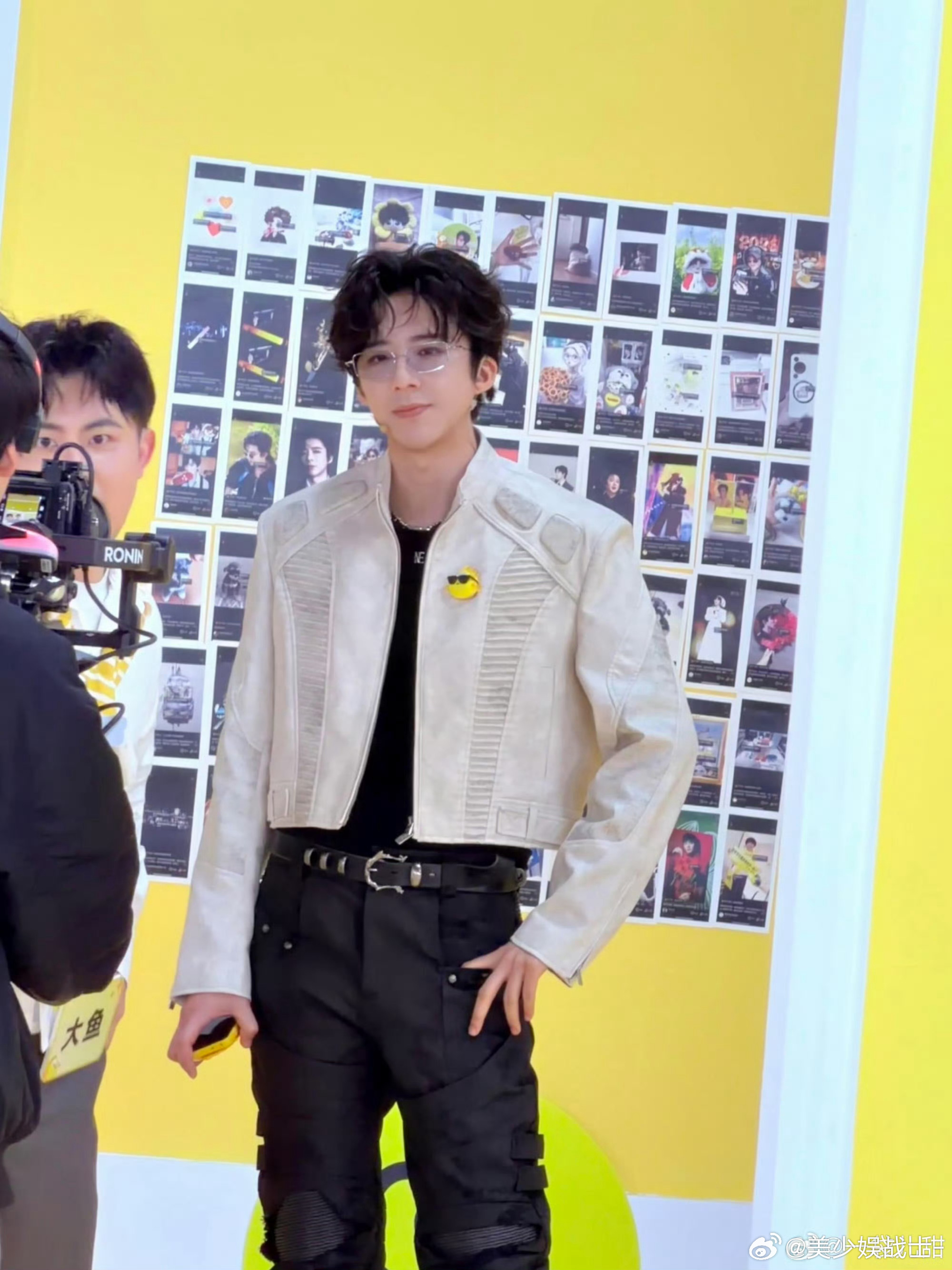 刘宇宁老师为什么裤子里还要穿裤子 真的要被刘宇宁可爱到了，明明是又长又直的大长腿