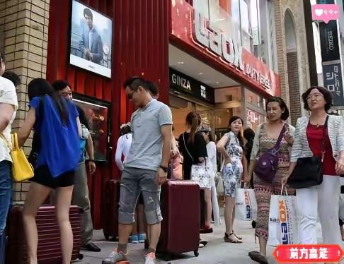 报应终于来了！殴打中国游客、禁止中国人进入、歧视中国游客，这些情况在国外屡见不鲜