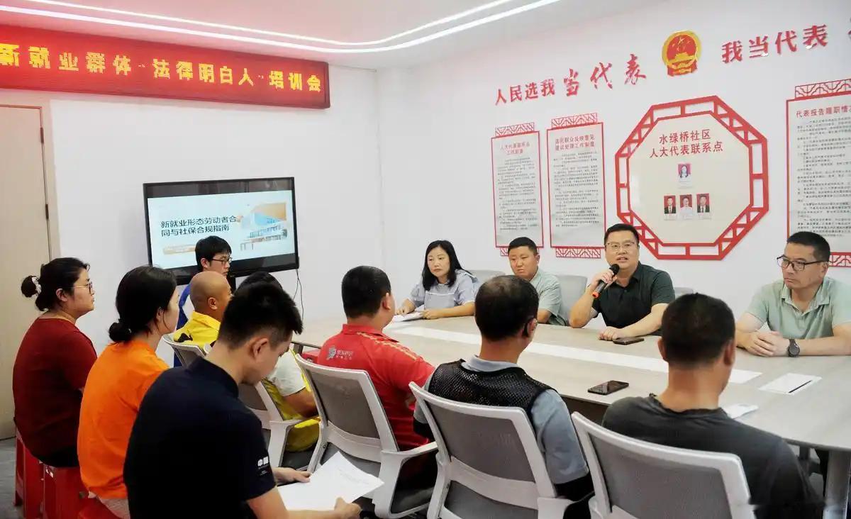 2026 年退休职工养老金还会调整吗？别再只盯着“上万养老金”了：一位南昌普通女