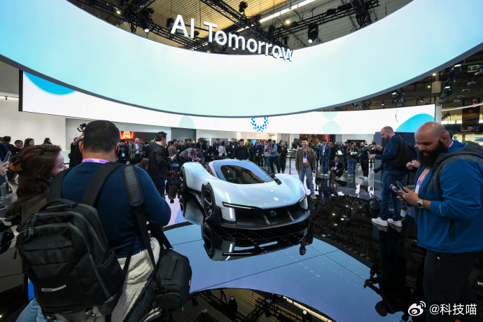 2026年MWC，最热门的概念车肯定是小米 VGT，首款小米超跑！背后由全球顶级