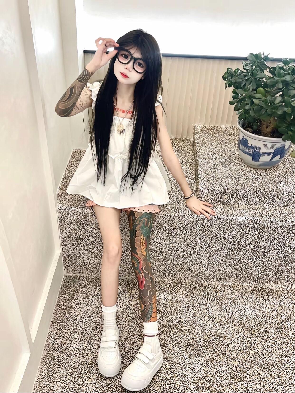 我的纹身没意义 全是无知和叛逆