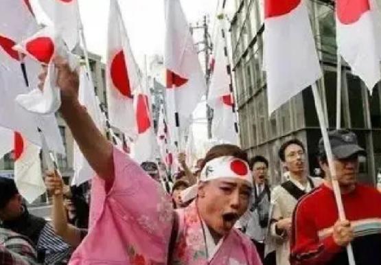 一个堂堂五常国家，一个反法西斯战胜国，一个坐拥960万平方公里的泱泱大国，竟被一