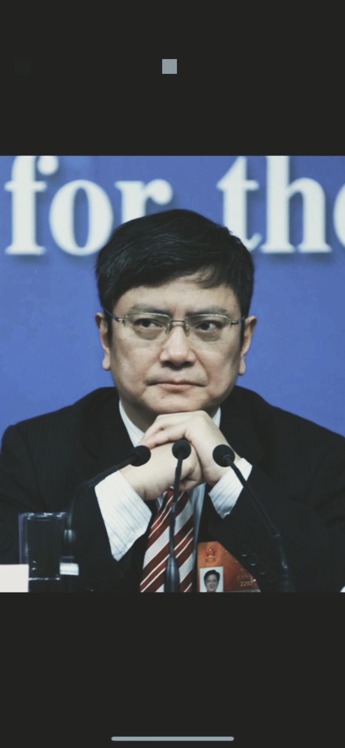 英语没被踢出高考，家长反倒更崩溃了！郑强痛骂“说不会英语是文盲的人才是真文盲”还