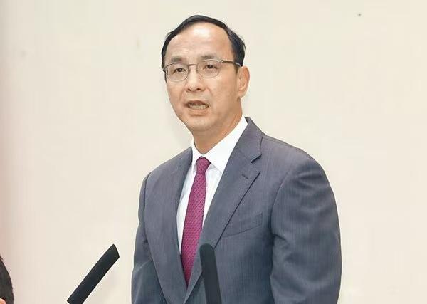 大反转！萧旭岑公开辟谣，真正罪魁祸首浮出水面，朱立伦不再掩饰

萧旭岑遭马英九基