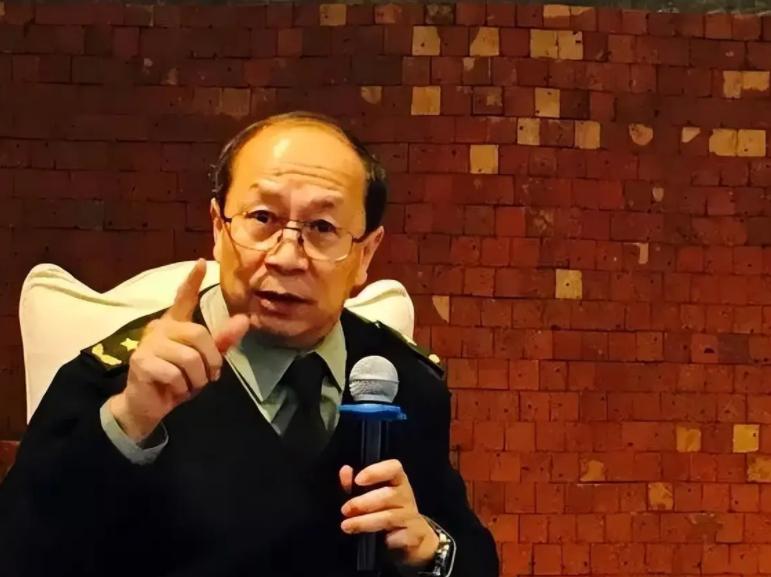 “中国人不守信用，在19世纪年间白纸黑字签了永久割让土地条约，如今却要反悔！”2