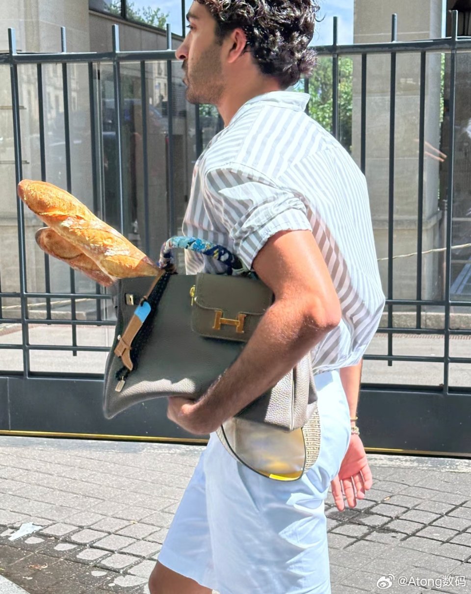 这样卖碱水面包不会脏吗在巴黎就算背爱马仕也得装法棍真正见过法国人是怎么对待法棍的