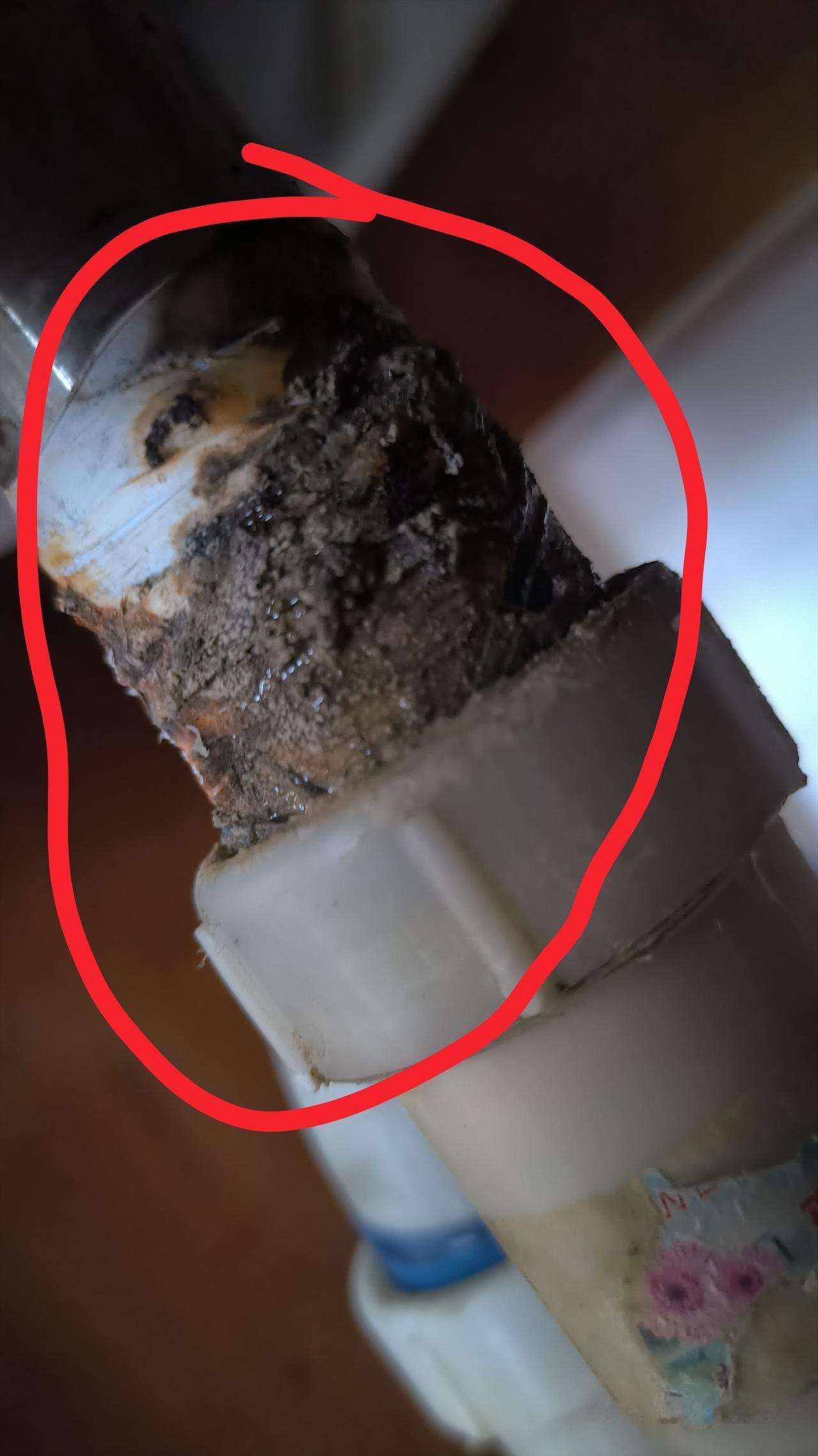 你问我答洗脸池这个地方漏水怎么办？？？有没有办法处理？不想好换洗脸池啊