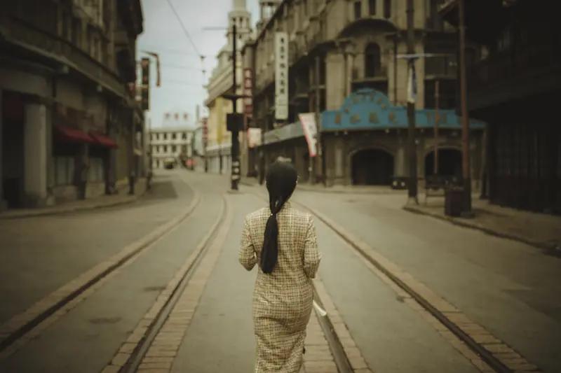 民国历史，本质上是一部三千年帝制终结后的现代化实验史——在传统裂变与外来冲击的夹