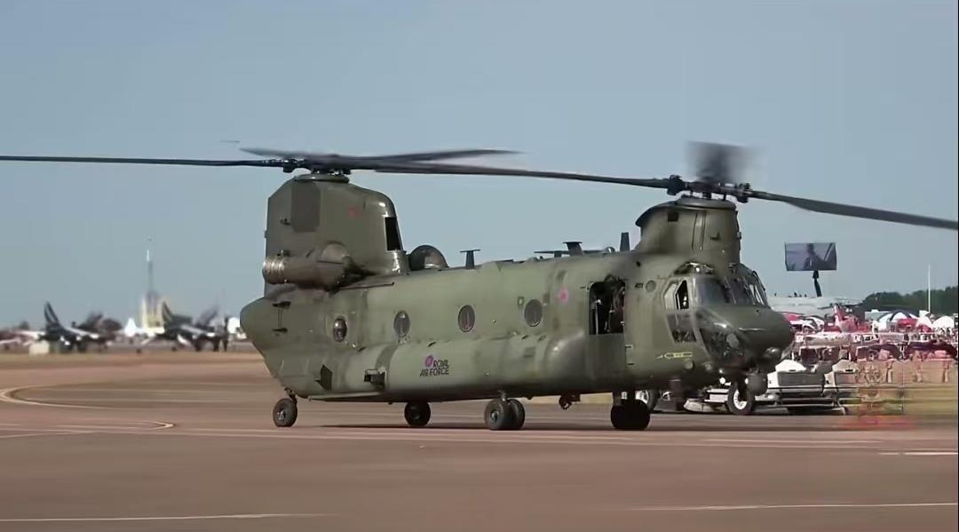 韩国处境很尴尬。二战时，朝鲜半岛和咱们们一样，都受到了日本法西斯侵略，都是日本军