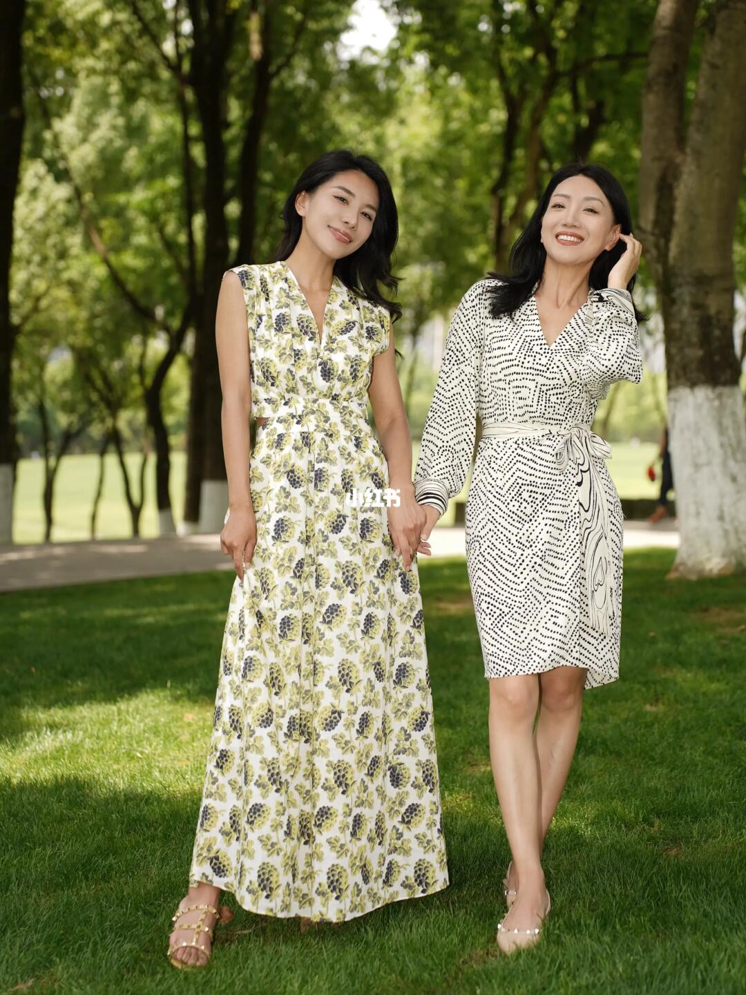 原来母女默契 藏在同一条裙子里