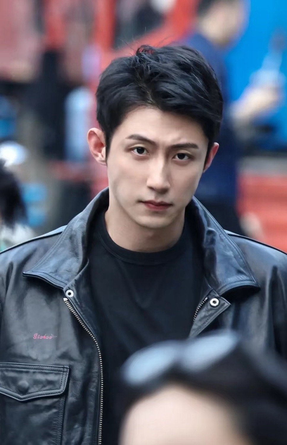 黄景瑜剧宣送黄金我是羡慕了这个黄金真的是开工大吉黄景瑜