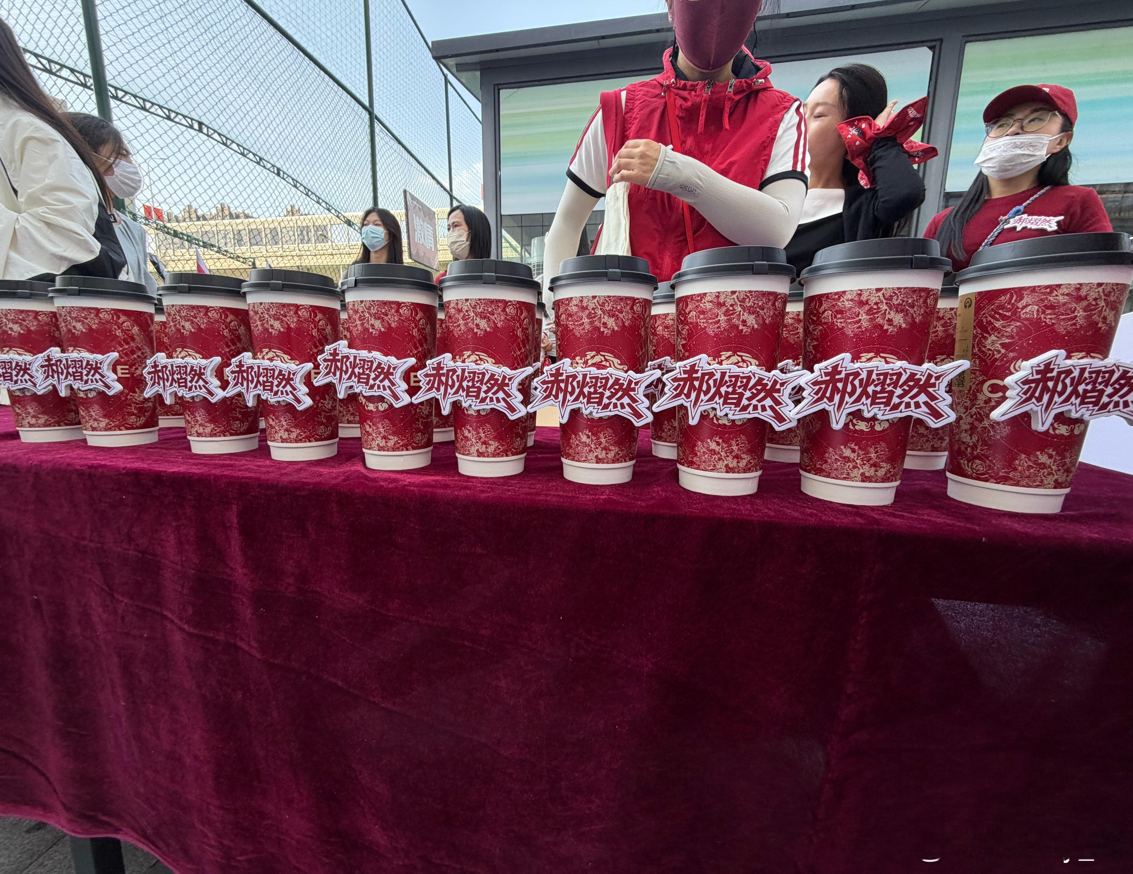 这杯子，哪有不爱的