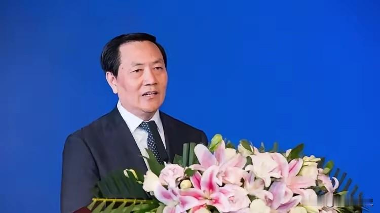 国家刚成立的新部门，第一个查的就是他权顺基
这条通报的信息量太大了，值得多看两眼