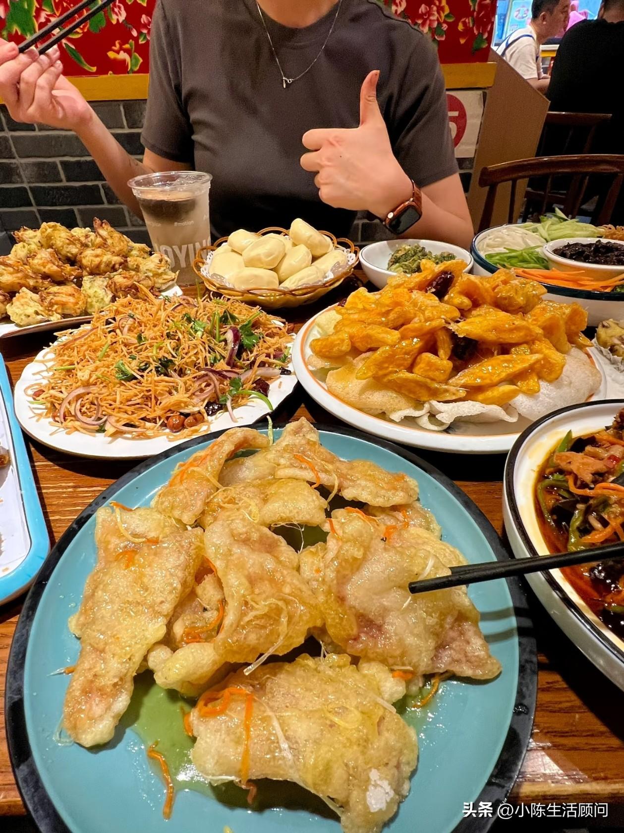 又是蹭吃蹭喝的一天[笑哭]