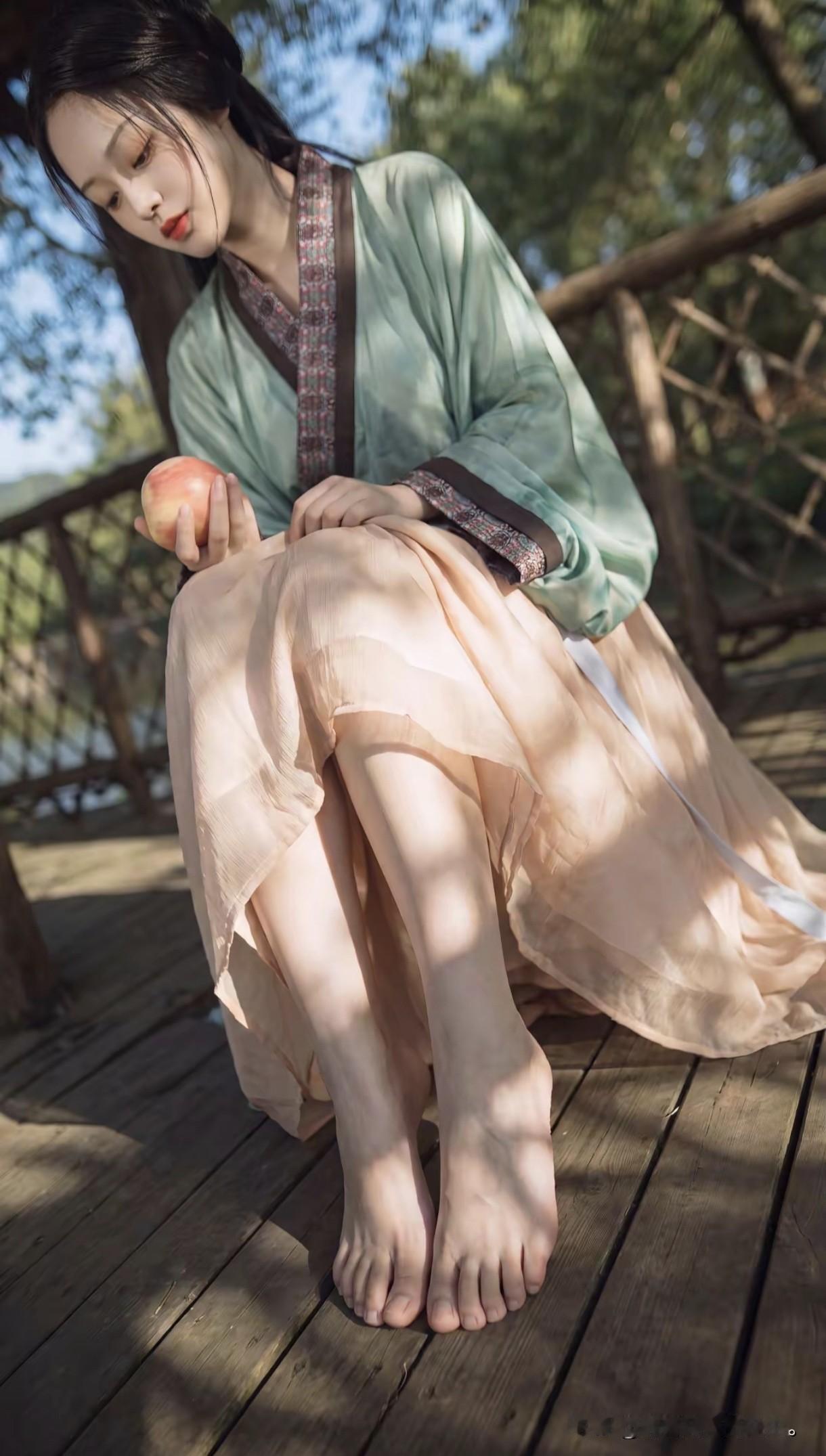 锦衣华服，皆是风情。
古风写真 汉服日常 国风大赏 仙气飘飘