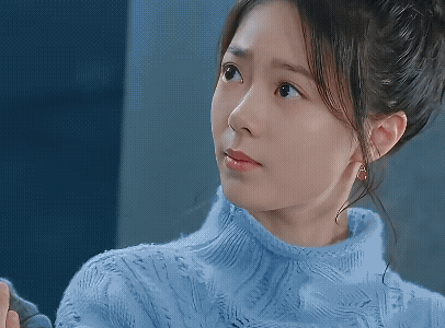 《骄阳似我》哈哈哈哈哈，请柬上的聂曦光的名字果然是林屿森加上去的，人家新娘都不知