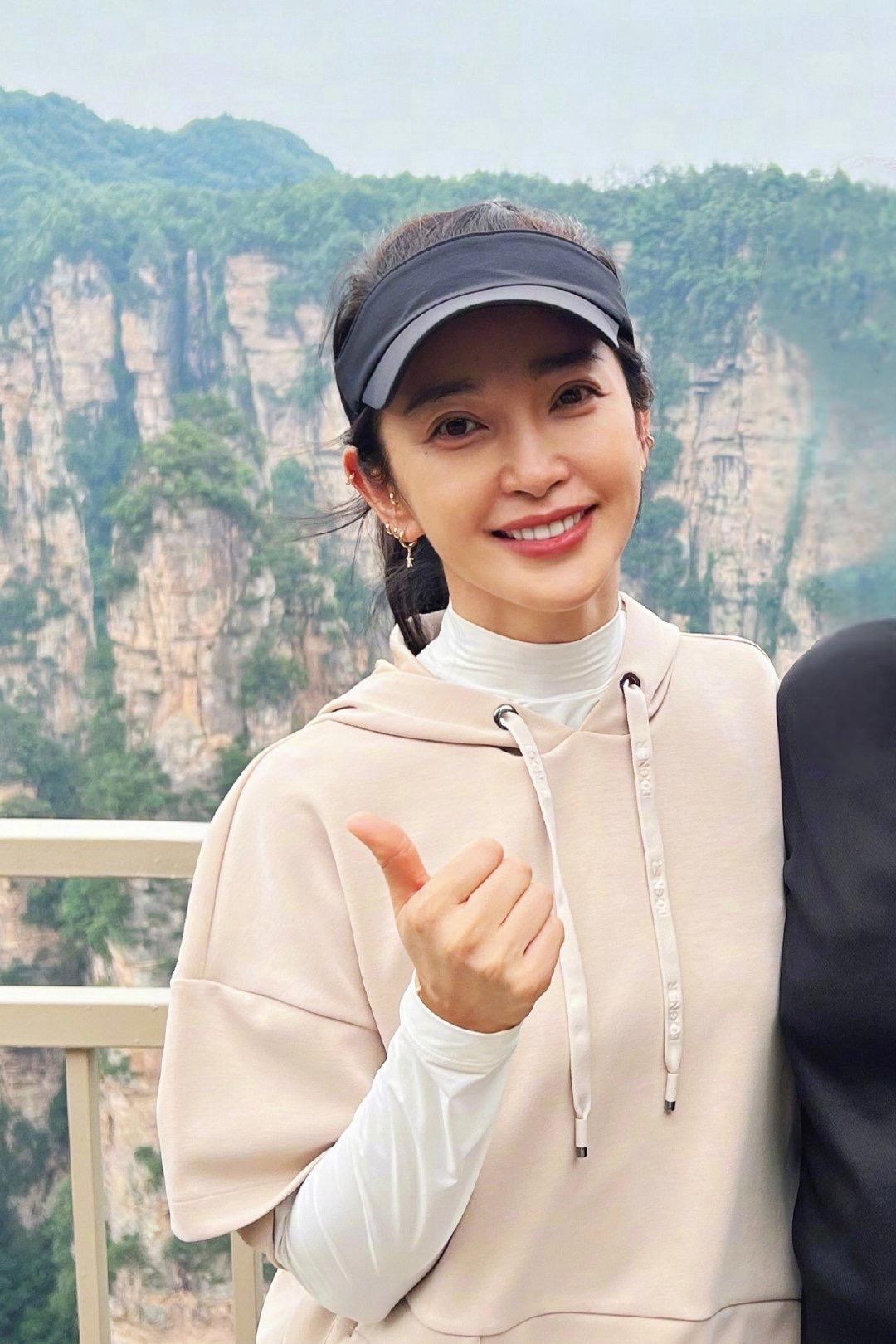 李冰冰。