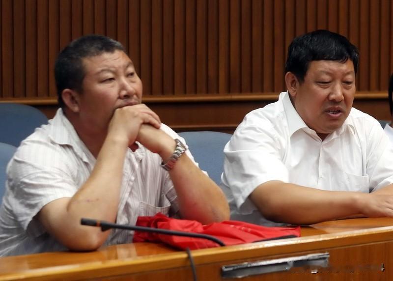 尹锡悦涉内乱首案一审被判5年，这事儿可太有看头了。之前特检组要求判10年，法院给