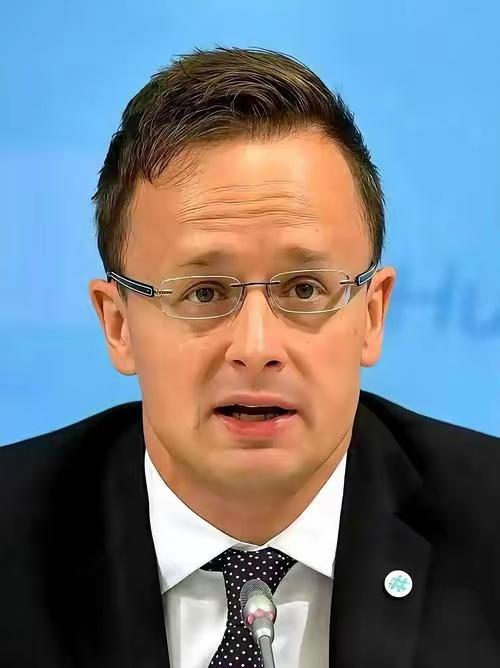 欧盟委员会力挺外人坑成员国，匈牙利怒撕面具：欧洲团结彻底破产。
​​2月23日，