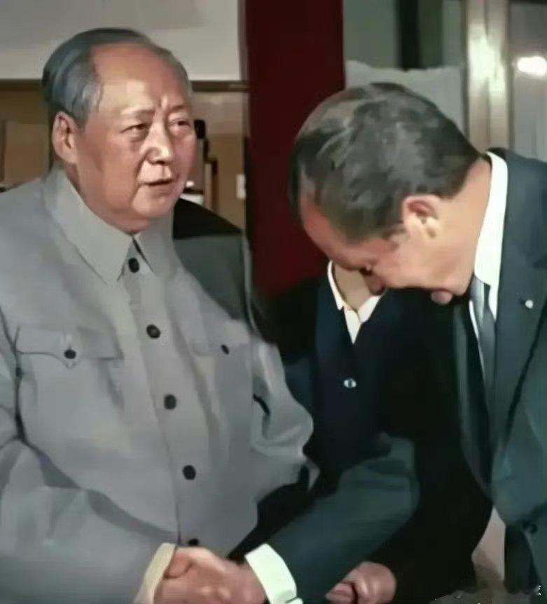 就问你服不服？不服，打服打满意为止！威武毛爷爷！ ​​​