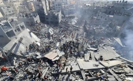 加沙打成这样，老百姓惨成那样，周围的阿拉伯兄弟为什么不收留加沙难民？
但翻翻历史