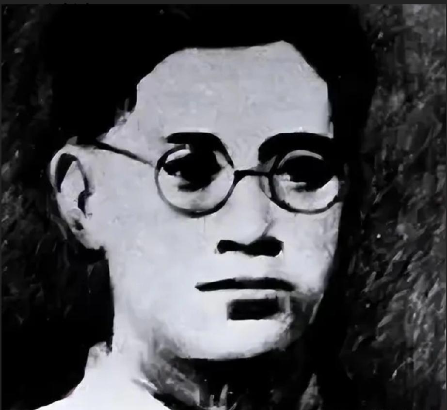 震惊！1933年4月1日，英雄军队因背叛惨遭灭顶之灾，叛徒结局大快人心！

你能