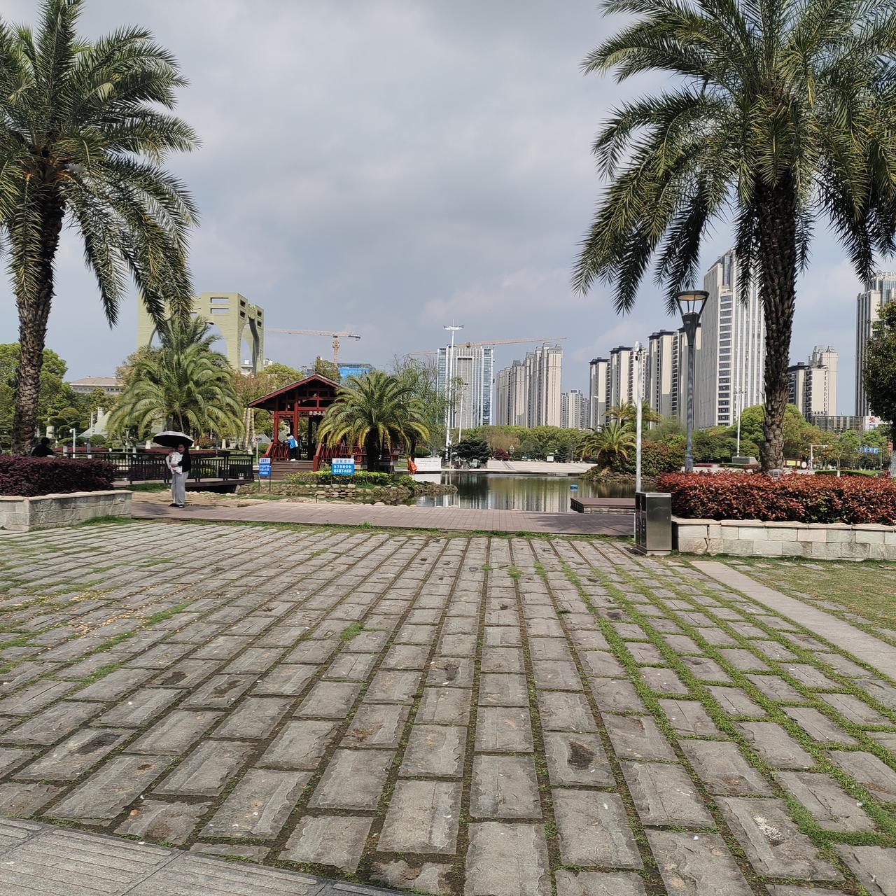 邀头条号邀答——为什么人要心胸宽广
[蜡烛]人这一生，心胸有多宽，格局就有多大，