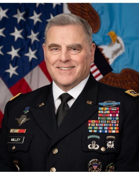 美国被彻底震慑？外国记者问：“美国拥有的核弹头可以摧毁世界1000次，难道中国人