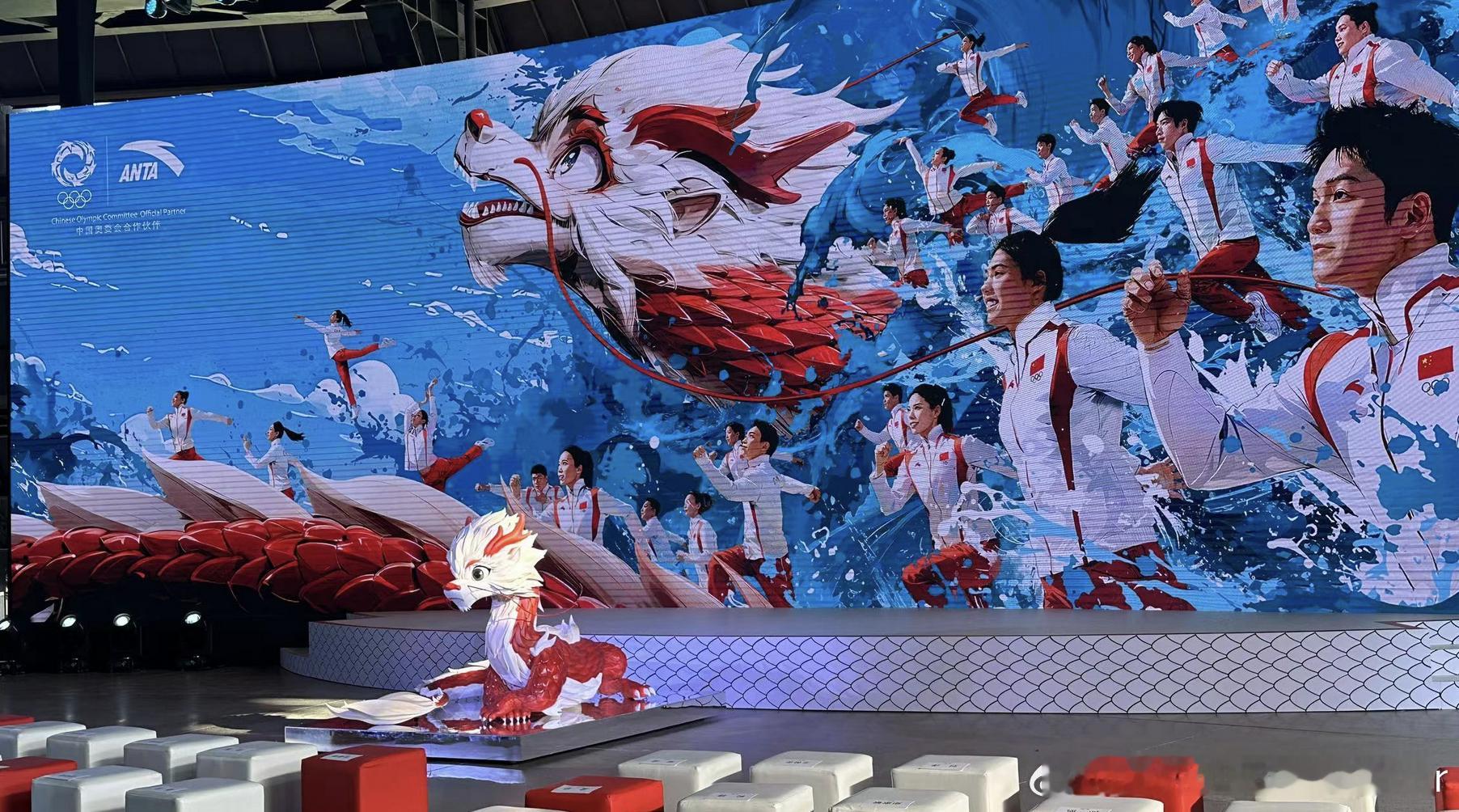 #张艺谋新作灵龙#看起来灵气十足的一条巨龙！不愧是张艺谋大师啊，真的太有创造力了
