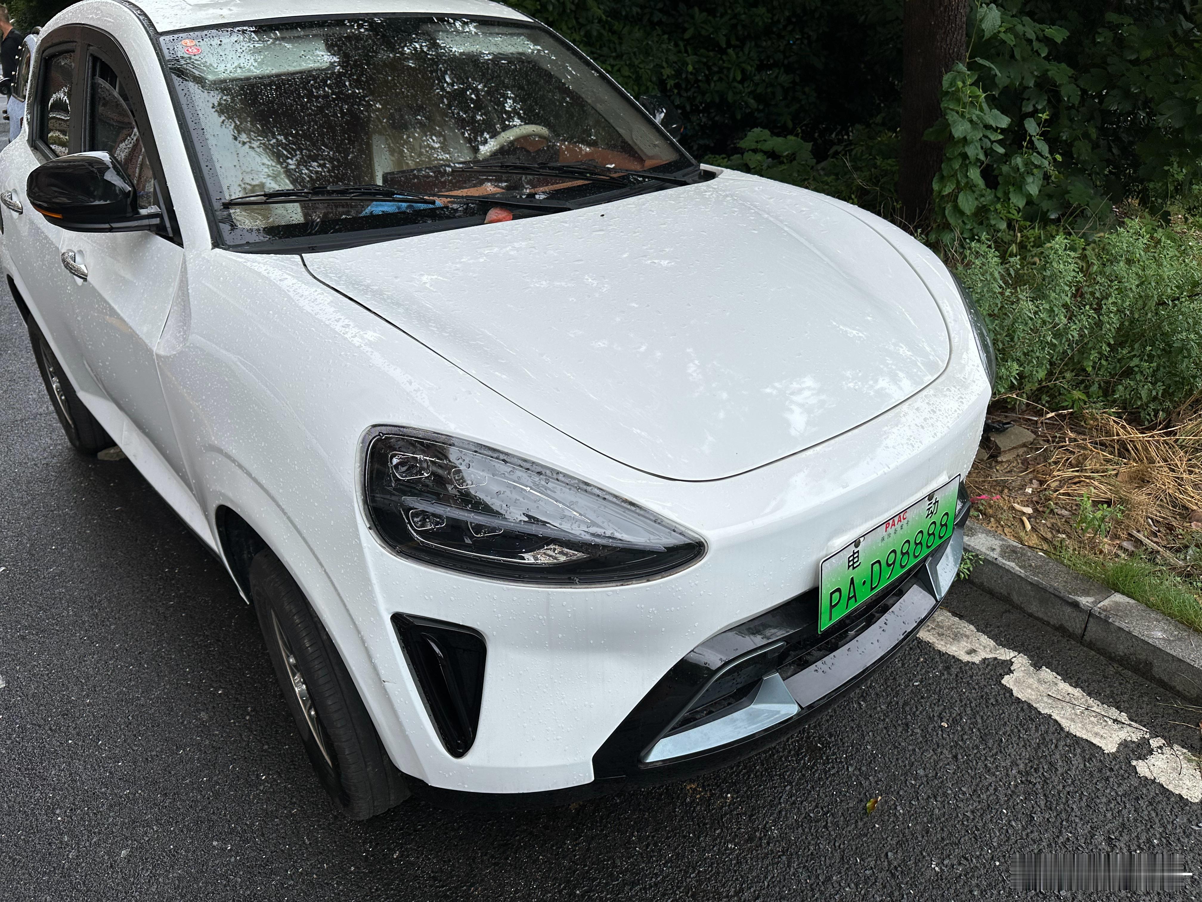老年版SU7 crossover ，前后“关刀”整体桥 ​​​