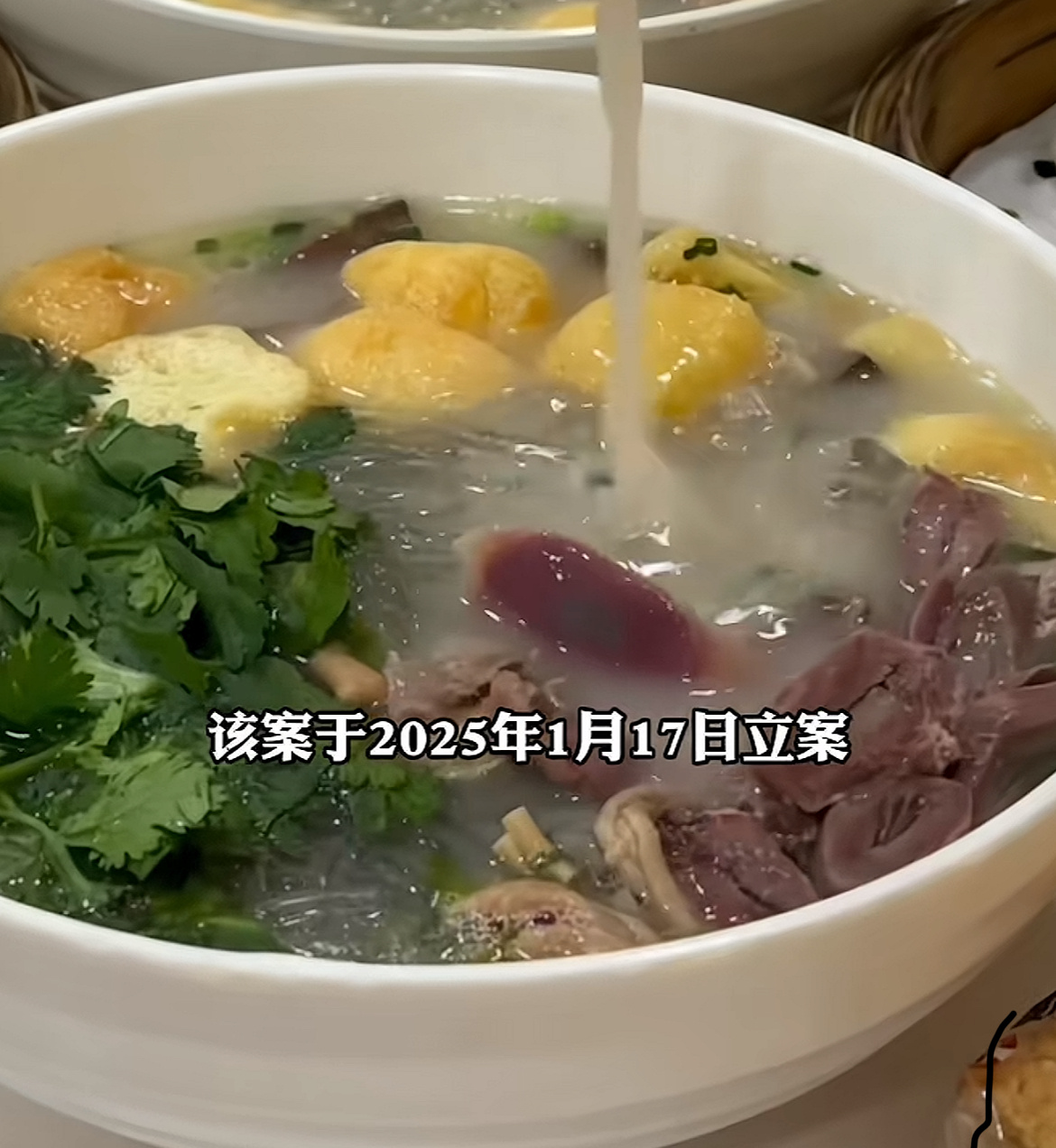 鸭血粉丝店回应遭LV起诉看出来了，今年生意确实不好做，各个大公司大企业，都开始起