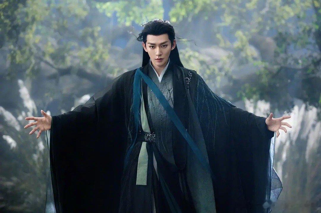 郫县热议：邓为的脸是不是很显年轻？ 