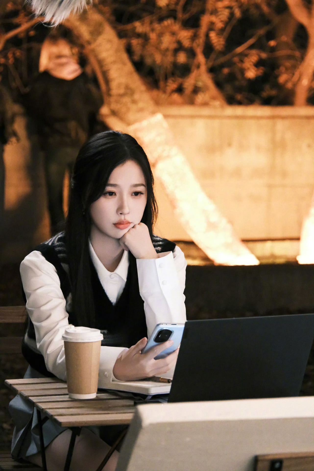 虞书欣 你做的咖啡再甜我都不稀罕 分别再见竟转眼过了六年，小苦瓜暮暮这六年异国他