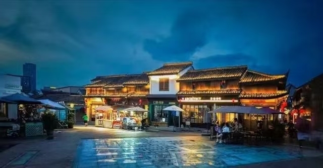 从“保护老房子”到“留住完整生活”，市人大常委会审议长河老街等历史文化街区保护规划