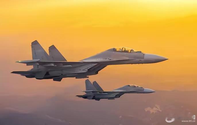 就在刚刚，

台“国防部”发布声明，

2月5日，台湾地区防务部门公布最新解放军