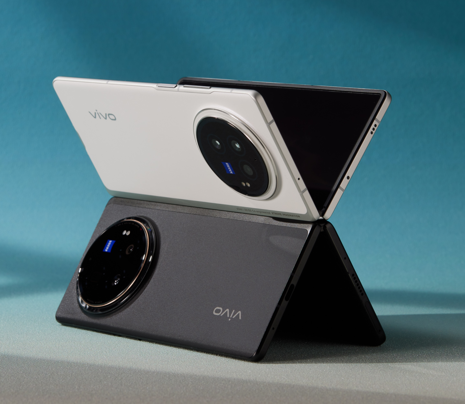 消息称，vivo 折叠手机将跳过 4，命名为 vivo X Fold5主要亮点是