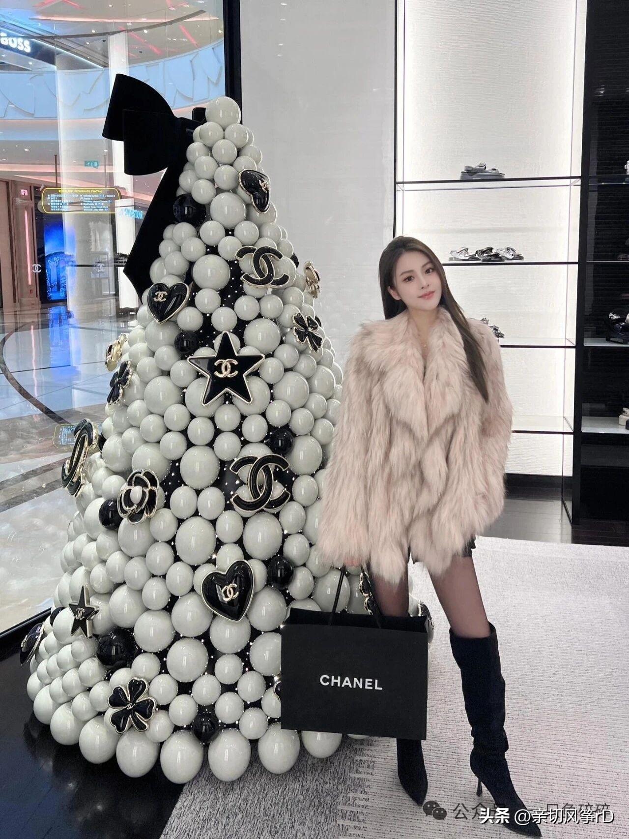 奢华与时尚的完美结合，感受节日的气息！🎄💄马卡龙色圣诞树 香奈儿紫色 香奈儿