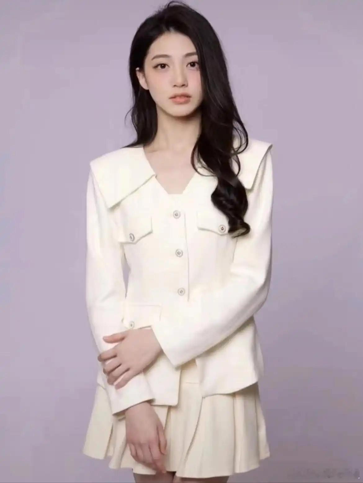 2023年艺考女神降临，堪称“最美”艺考生，老师夸她是个好苗子！ 