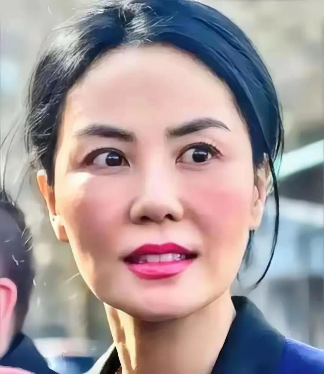 都说好马不吃回头草，为什么王菲会跟谢霆锋再续前缘？不是有句话说得好嘛，失去以后才