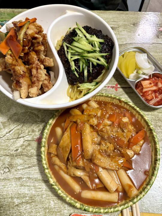 烟台…这家韩式炸酱面真是这个👍🏻！！！