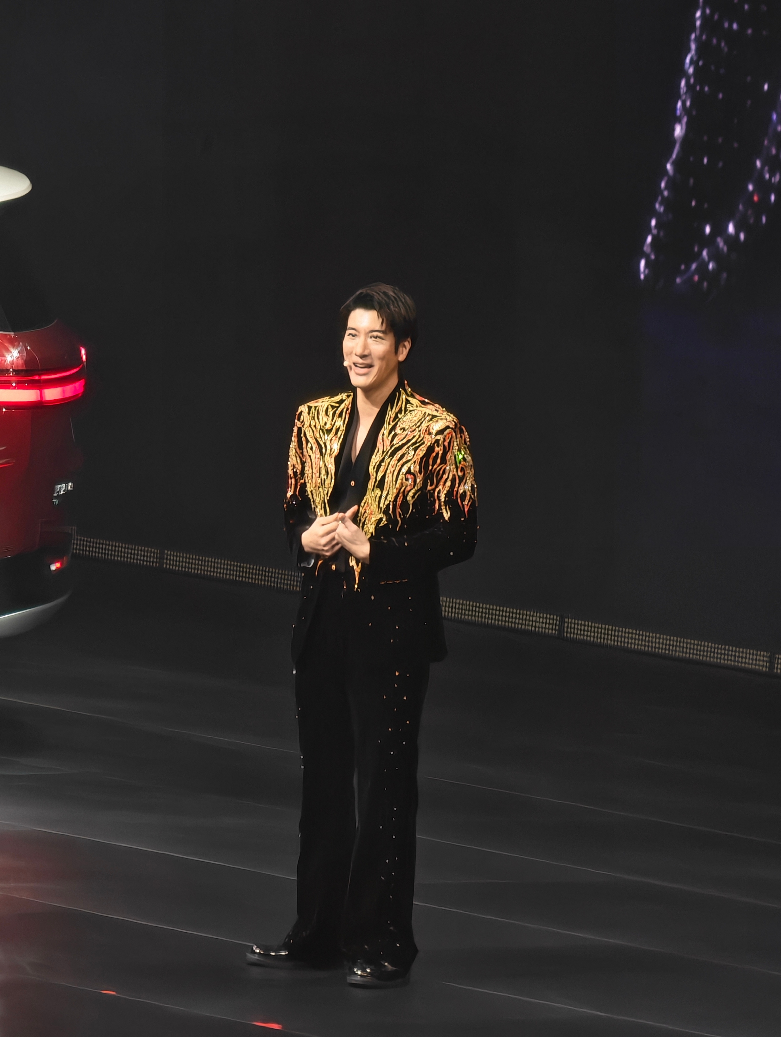 王力宏用代言费买比亚迪股票要是我有钱我也买比亚迪股票，比亚迪最近的势头不是一般的