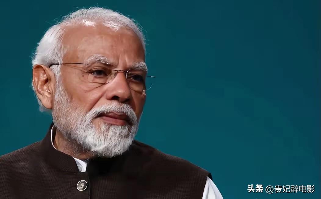 印度昨天把求购尿素的加急公文递到了中国桌面上。

这次，印度是真急了。

为啥？