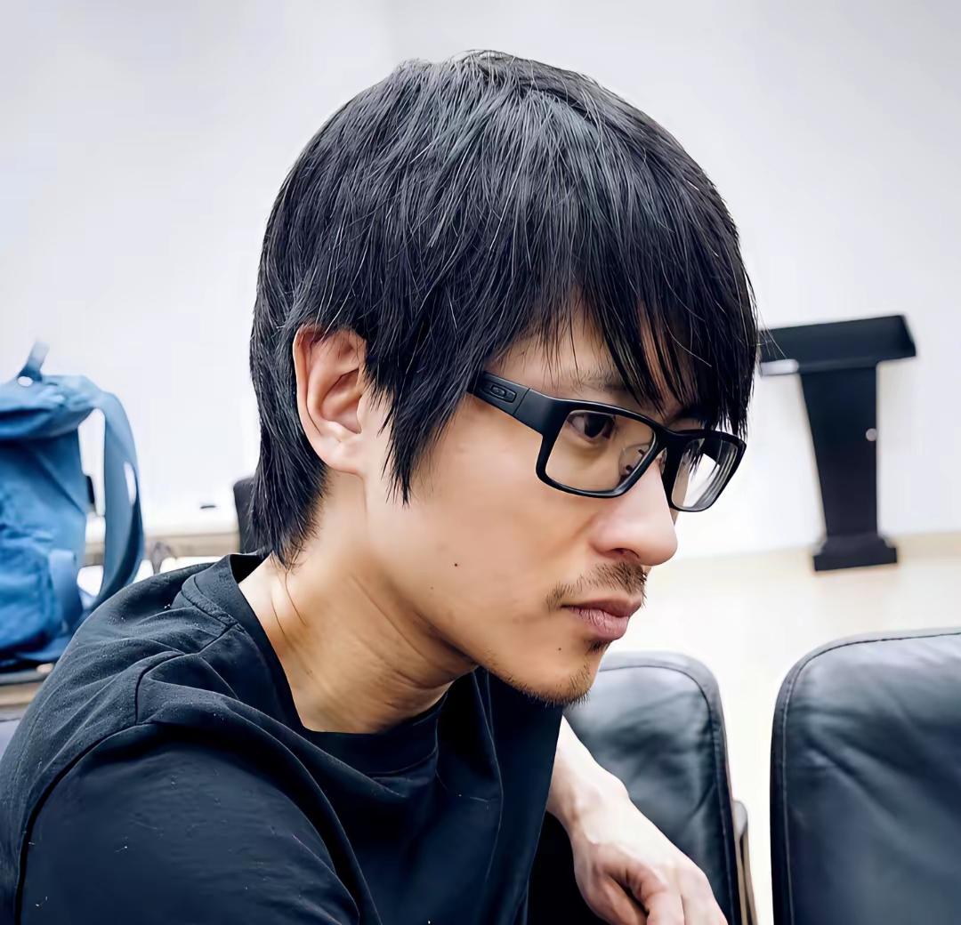 韩寒这手“笨功夫”，藏着真本事。
 
谁能想到，当年那部被骂“套路老套”的电影，