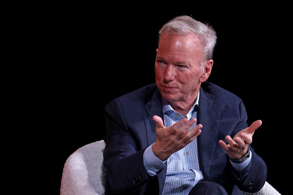 谷歌前CEO：我很担心，以后大多数国家会用中国AI，因为中国的AI都是开源、成本