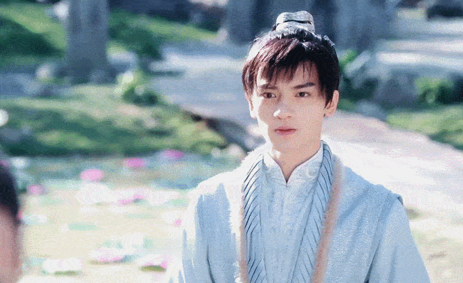 #刘子瑞发视频告别东伯青石#  我去我想说刘子瑞他确实是很真诚了，他不仅写了一段